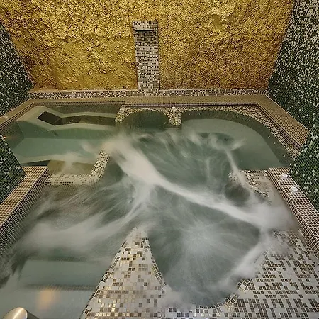 Bertusi Hotel