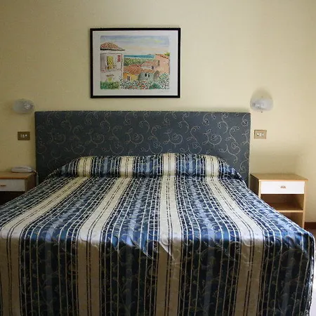 ホテル Bertusi 3*