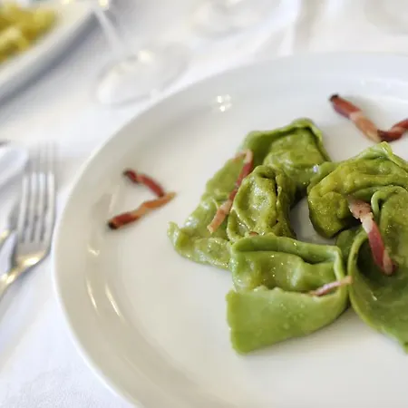 Bertusi ホテル 3*